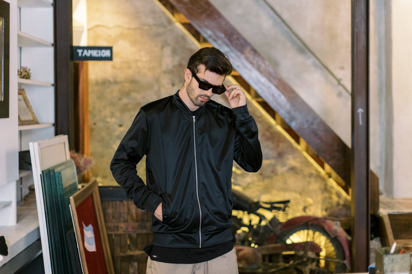 Apolo Bomber-3
