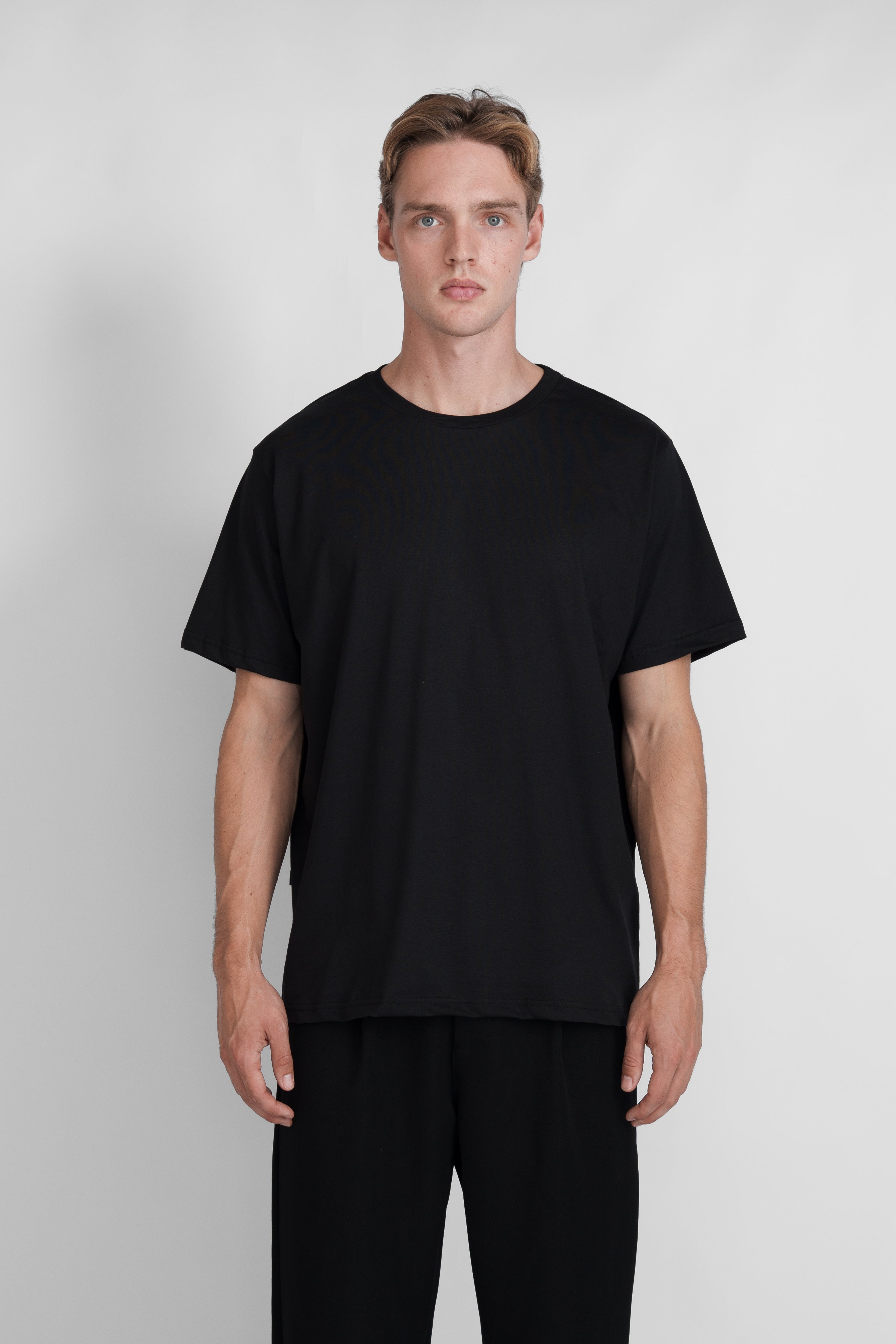 Blue Artists / Black