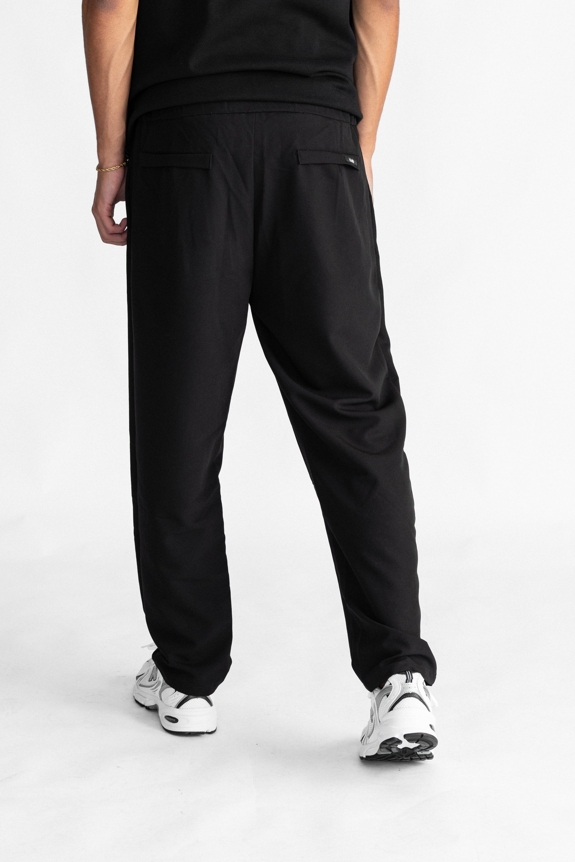 Noe Relaxed Fit Black